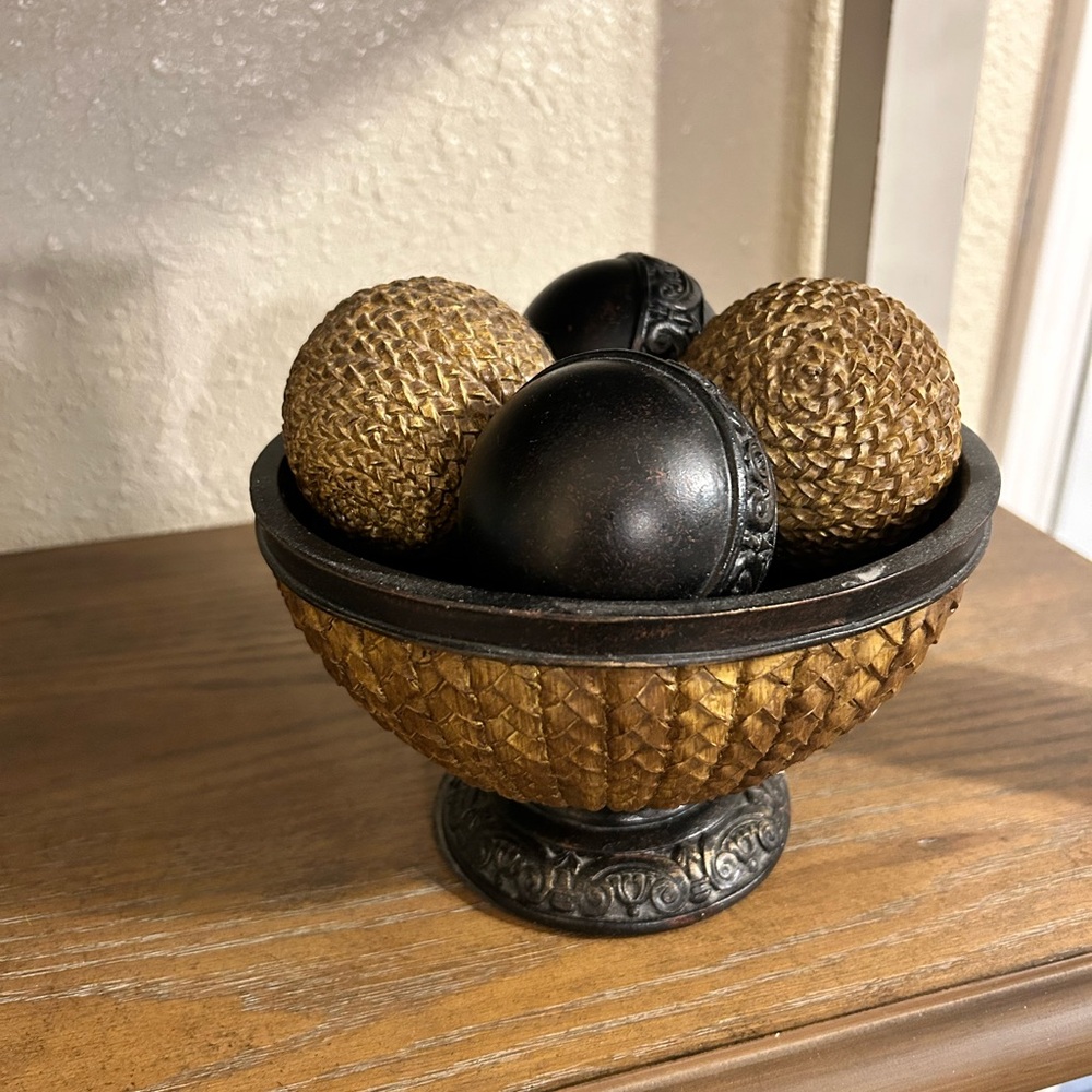 Elegant Woven Decorative Bowl with Orbs